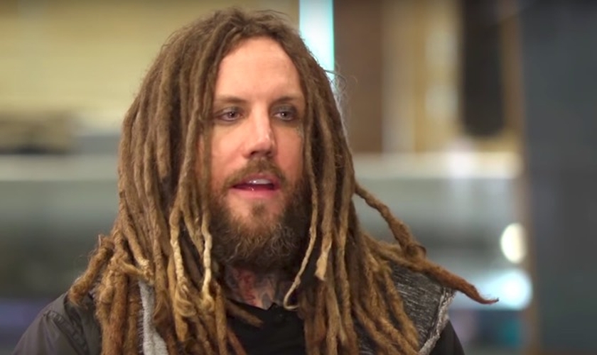 Brian “Head” Welch voltou a ser guitarrista do Korn em 2013. (Foto: Reprodução)