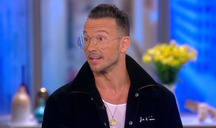 Carl Lentz é pastor da Hillsong NYC e tem repudiado a nova lei do aborto em Nova York. (Imagem: The View - Reprodução)