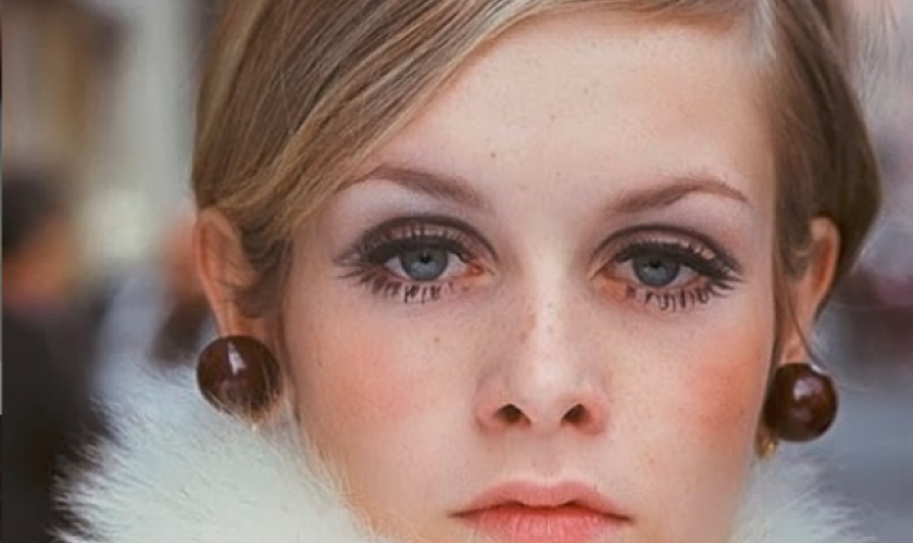 Eternizados pela lendária modelo Twiggy, o olhão carregado com rímel segue em alta. (Foto: Getty Images)