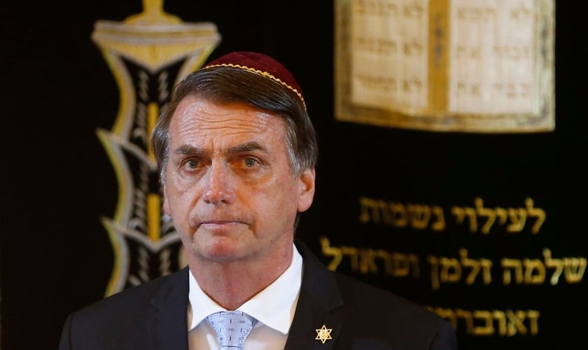 Presidente Jair Bolsonaro em visita à sinagoga Kehilat Yaacov, no Rio de Janeiro. (Foto: Fernando Frazão/Agência Brasil)