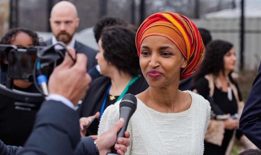 Ilhan Omar gerou polêmica ao afirmar que "Jesus era palestino". (Foto: Patrick Robertson)