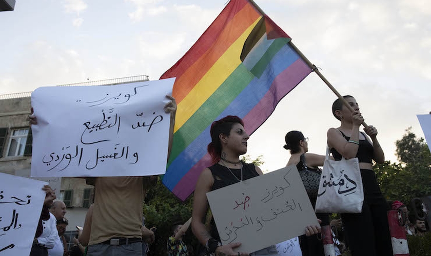 Militantes LGBT palestinos fazem protesto na cidade de Haifa, Israel. (Foto: Oren Ziv/Activestills.org)
