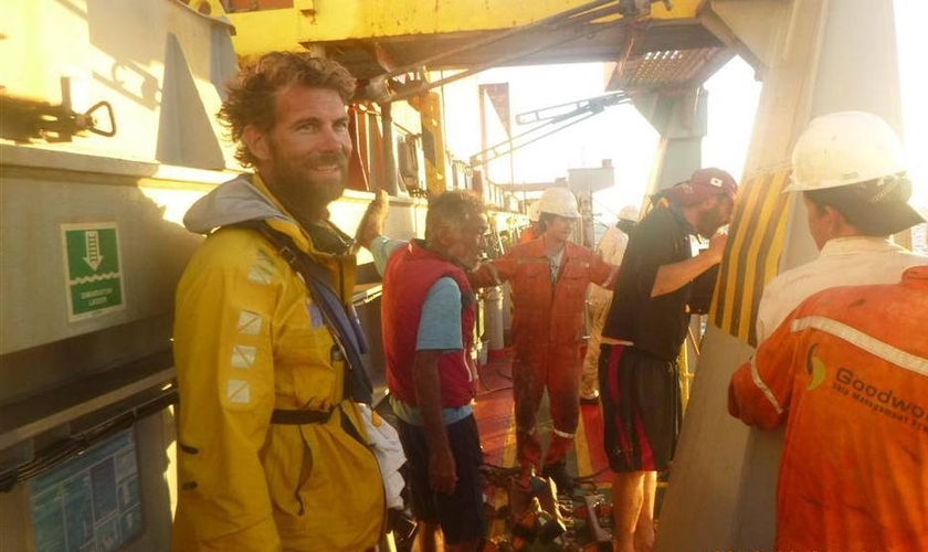 Pete Brown passou 9 dias perdido no mar, com mais dois amigos, até ser resgatado. (Foto: WTCV)