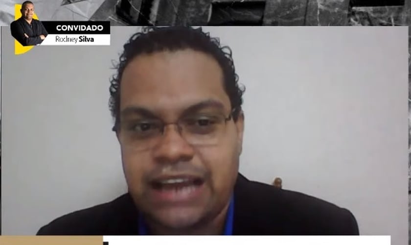 Rodney Silva é pastor, escritor e autor do livro "O Restaurador de Vidas". (Imagem: Guiame / Youtube / Reprodução)