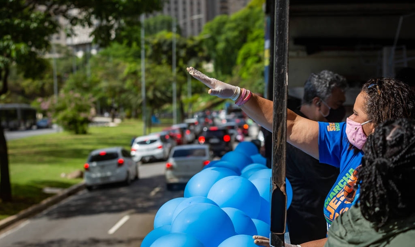 Marcha para Jesus 2020 aconteceu em novo formato, com uma carreata solidária em São Paulo. (Foto: Ronny Santos/Folhapress)