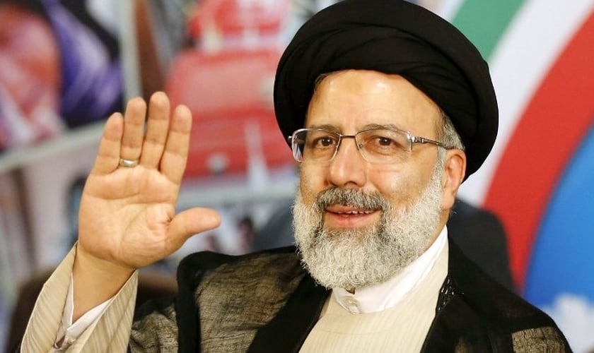 Ebrahim Raisi é o chefe do judiciário do Irã, que liderou a resposta à carta dos especialistas da ONU. (Foto: AFP/Atta Kenare)