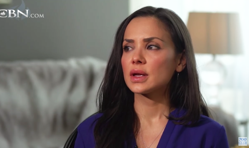 Julia Shalom Jordan deixou de ser stripper. (Foto: CBN News/YouTube)