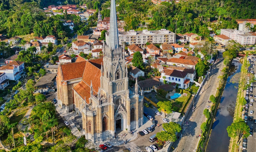 Catedral de Petrópolis, no Rio de Janeiro. (Foto: Filipo Tardim/Wikimedia Commons)