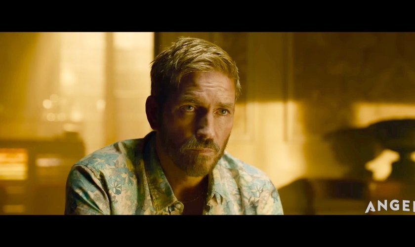 Ator Jim Caviezel. (Foto: Captura de tela/YouTube Angel Studios)