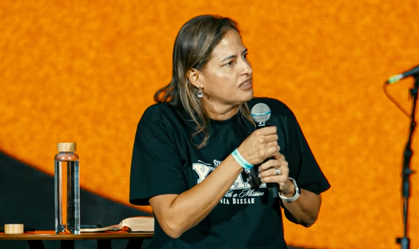 Missionária Giane Brunetti no The Send Brasil., (Foto: Reprodução/YouTube/Dunamis Movement)
