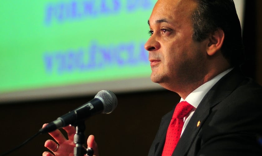 A Frente Parlamentar em Defesa dos Direitos Religiosos será dirigida pelo pastor e secretário de Turismo do Estado de São Paulo, Roberto de Lucena.