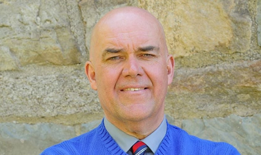 Walt Tutka, professor substituto do Distrito Escolar de Phillipsburg.