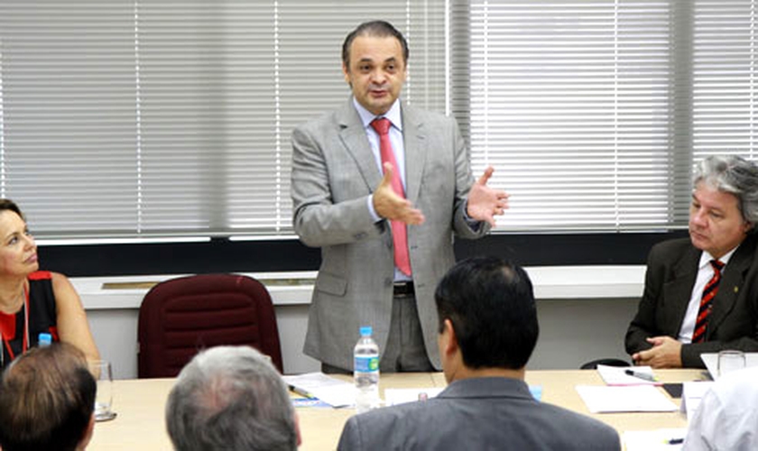 Pastor e Deputado Federal Roberto de Lucena.