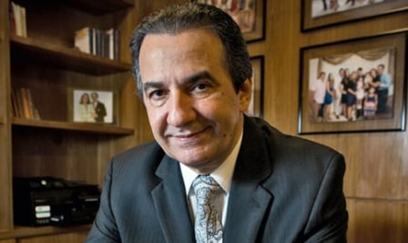 Silas Malafaia é pastor, escritor e apresentador de TV, com o programa Vitória em Cristo, sendo transmitido aos finais de semana, pela Rede Bandeirantes.