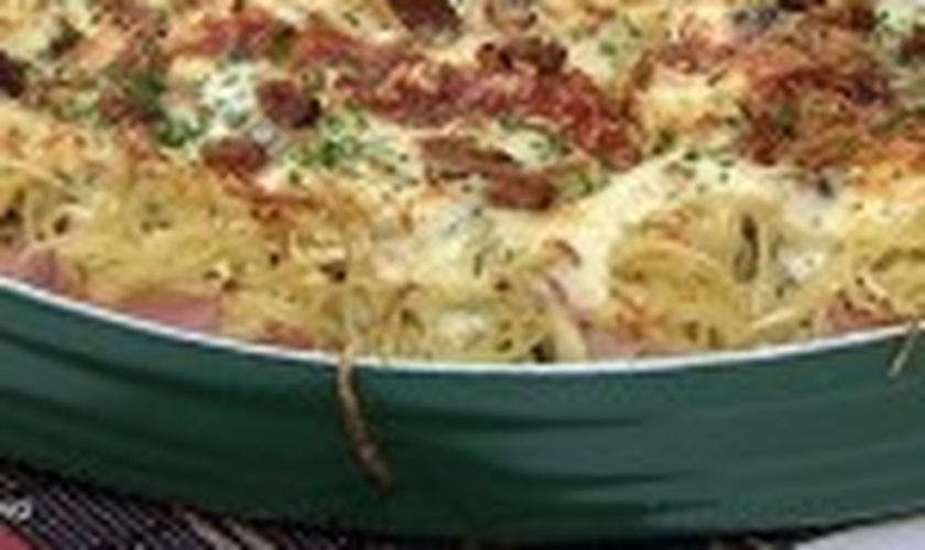 Enroladinho de pedindo e macarrão