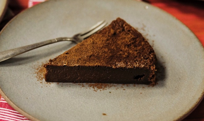 Bolo de chocolate cremoso