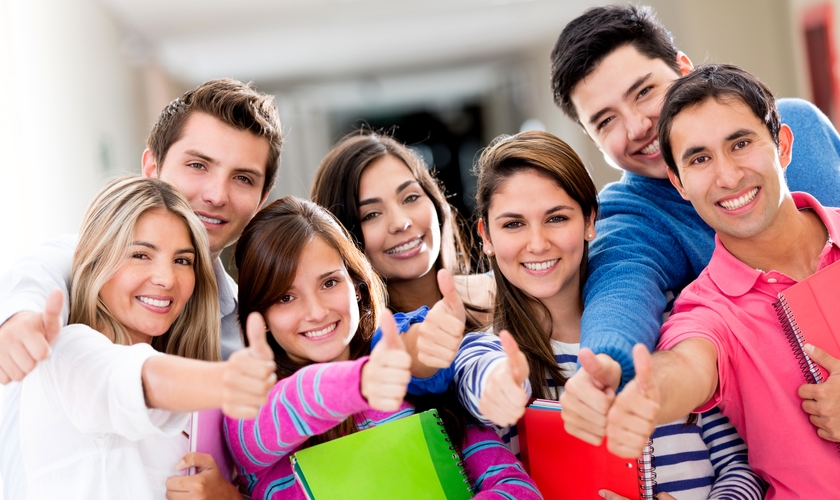 Jovens estudantes