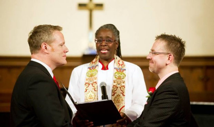O reconhecimento das uniões e ordenação de gays faz parte da conduta da igreja há anos. (Foto: Reprodução)