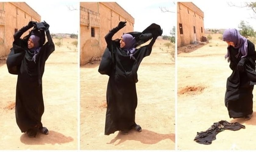 "Fizeram-nos usar o niqab contra a nossa vontade, então eu o tirei dessa forma como uma resposta para eles", disse Hamidi. (Foto: DNA India)