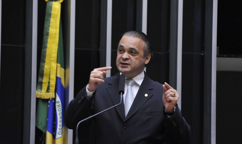 Roberto de Lucena é pastor da Igreja O Brasil para Cristo, deputado federal pelo PV / SP e integrante da Frente Parlamentar Evangélica. (Foto: Divulgação)