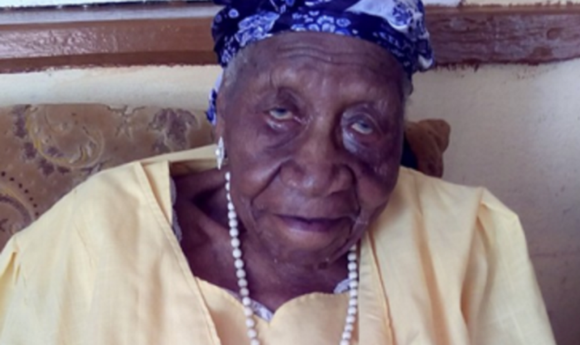 Violet Mosses Brown se tornou a pessoa mais velha do mundo, aos 117 anos. (Foto: Invisionfree/Family)