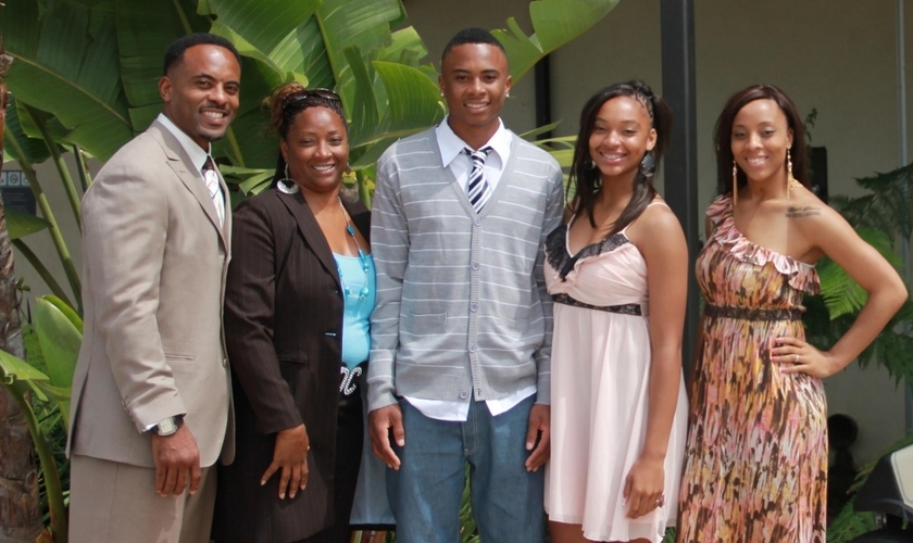 Darren Carrington é pastor de famílias na "Rock Church", em San Diego, Califórnia (EUA)