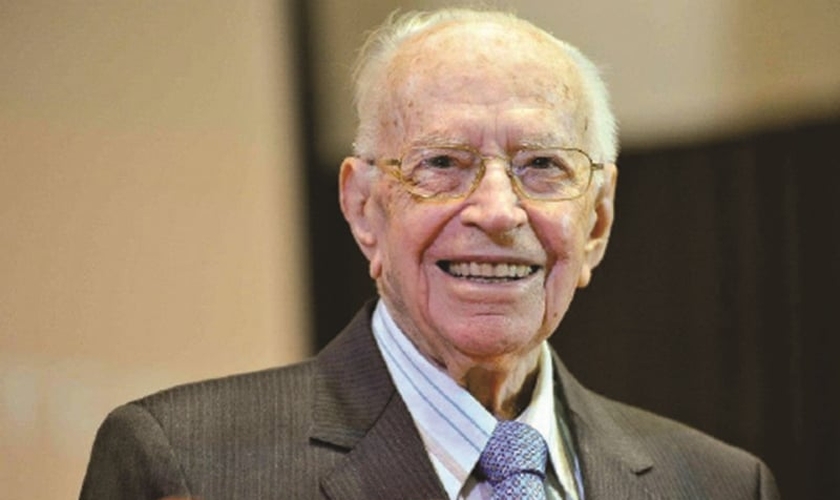 Enéas Tognini é fundador da Igreja Batista do Povo e do Seminário Teológico Batista Nacional, com mais de 48 livros publicados.