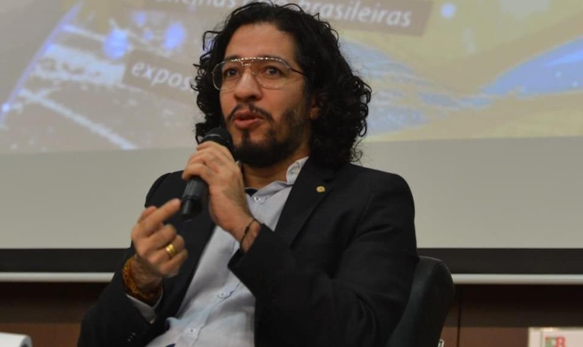 Jean Wyllys é deputado federal pelo PSOL (RJ) e representante do movimento LGBTT no Brasil.