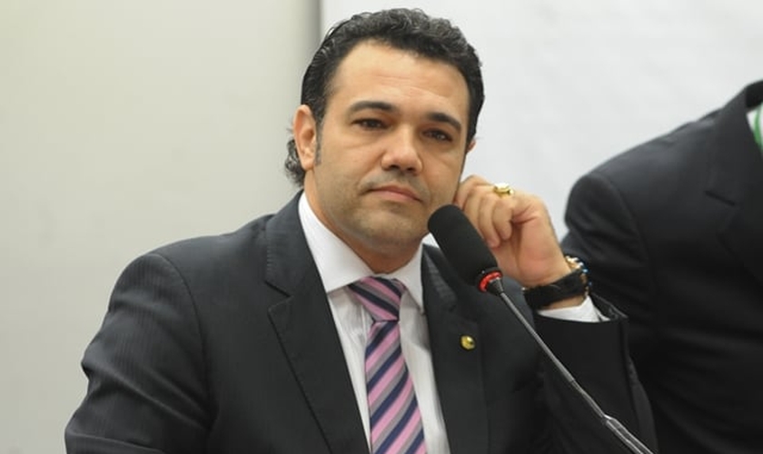 Marco Feliciano (PSC-SP) é deputado federal e integrante da Comissão de Direitos de Humanos e Minorias da Câmara. O parlamentar tem-se destacado, entre outros projetos, pela defesa dos Direitos da Família tradicional.