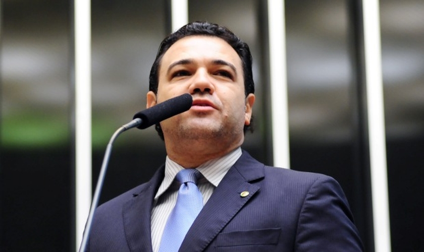 Marco Feliciano (PSC-SP) é deputado federal e integrante da Comissão de Direitos de Humanos e Minorias da Câmara. O parlamentar tem-se destacado, entre outros projetos, pela defesa dos Direitos da Família tradicional.
