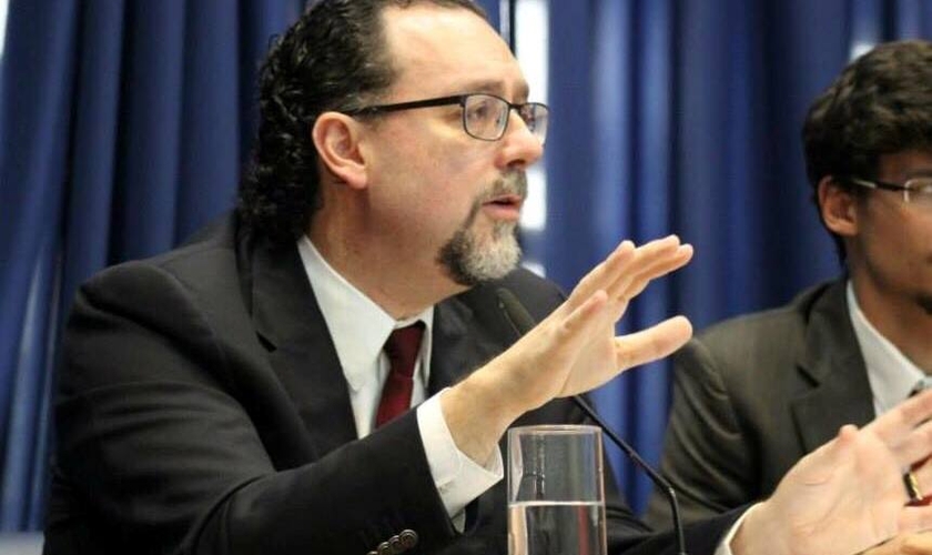 Carlos Bezerra é deputado estadual (PSDB-SP) e autor e uma das grandes vozes atualmente, na luta contra o trabalho escravo no Brasil.