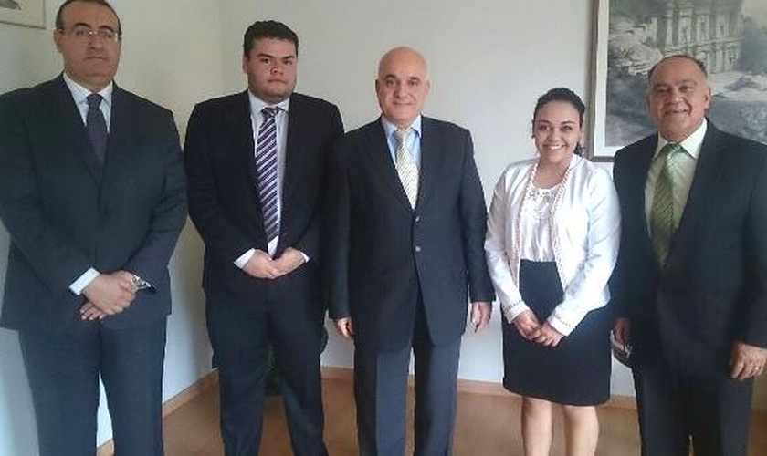 Embaixador da Jordânia recebe representantes da ANAJURE e da Frente Parlamentar Mista de para Refugiados e Ajuda Humanitária