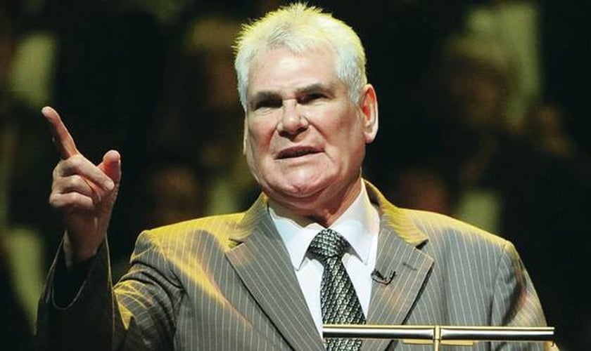 James McConnell, pastor da igreja Whitewell Metropolitan Tabernacle, em Belfast, capital da Irlanda do Norte.