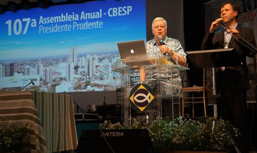 O pastor americano Ralph Neighbour foi preletor no evento. (Foto: Indaléssio Costa Rodrigues)