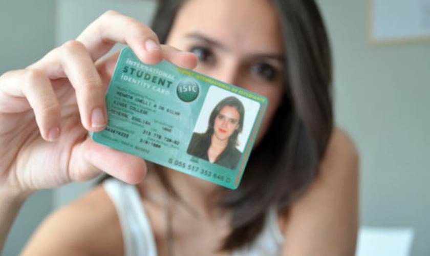 A antiga carteirinha estudantil também sofrerá mudanças. (Foto: Reprodução)