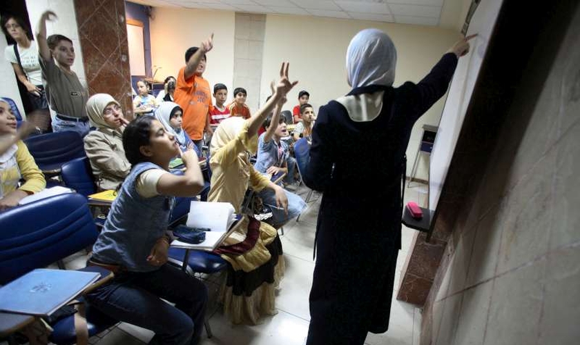 Não apenas pessoas de outras religiões, mas até mesmo muçulmanos estão sob risco em Nínive. (Foto: Reprodução/UNHCR)
