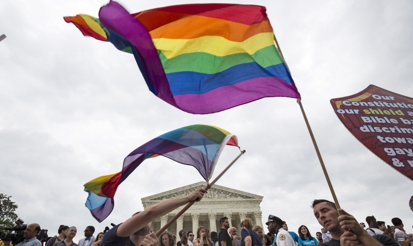 Manifestação a favor da oficialização do casamento gay nos Estados Unidos. (Foto: Reuters)