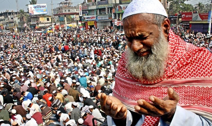 A segunda maior congregação muçulmana em Bishwa Ijtema, Bangladesh. (Foto: Reprodução/ Sial News)
