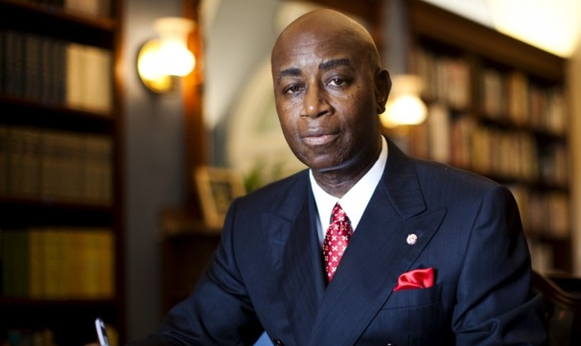 Barry C. Black é o líder espiritual de algumas das pessoas mais poderosas da América. (Foto: Reprodução)