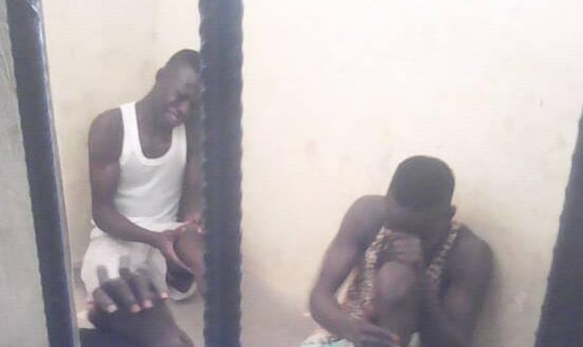 Os ladrões foram detidos pela polícia de Jalingo, capital do estado de Taraba, na Nigéria. (Foto: Reprodução/Facebook)