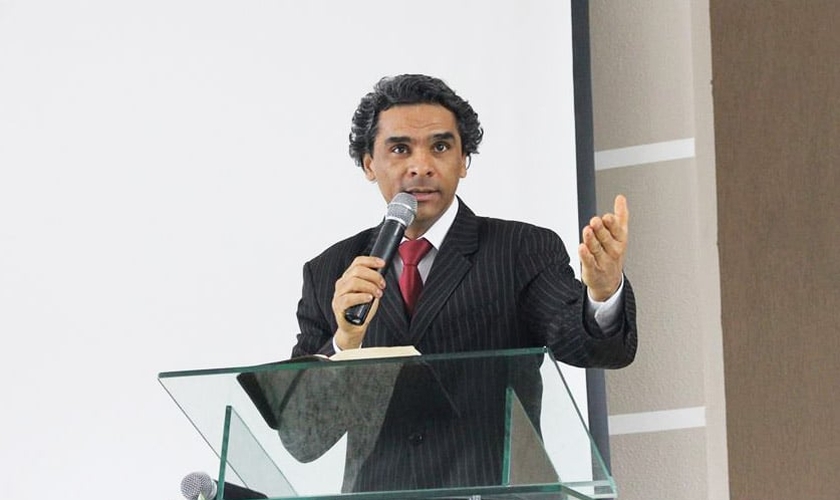 Cirilo Gonçalves quer evangelizar jogadores, ex-jogadores e outros profissionais do esporte. (Foto: Reprodução/Facebook)