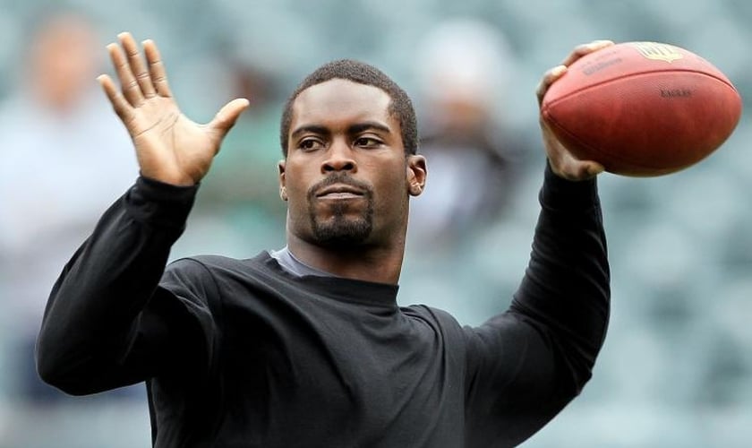 Michael Vick anunciou sua aposentadoria no começo de 2017. (Foto: Reprodução)