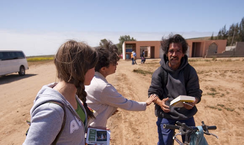 Comunidades do México estão recebendo a Bíblia pela primeira vez. (Foto: Show The Story)