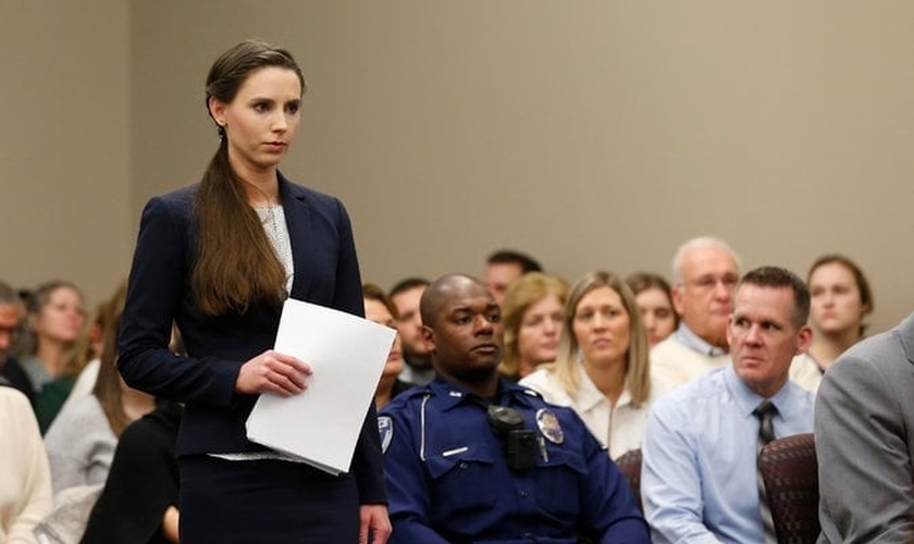 Rachael Denhollander é uma das 150 mulheres abusadas pelo Dr. Larry Nassar. (Foto: Jeff Kowalsky/Agence France-Presse/Getty Images)