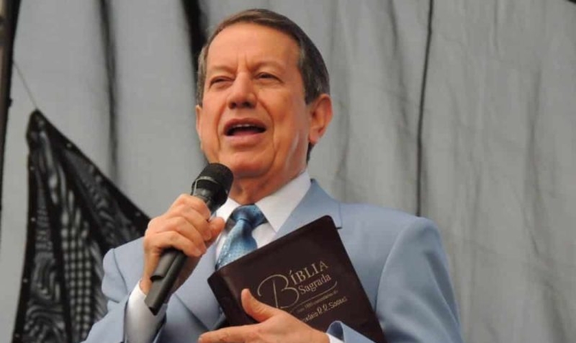RR Soares é o líder da Igreja Internacional da Graça de Deus e dono da emissora RIT TV, com sede em São Paulo. (Foto: RIT TV)