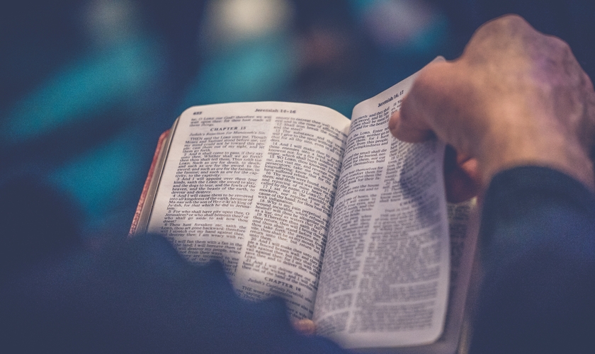 Desde os anos 2.000, milhares de muçulmanos argelinos depositaram sua fé em Cristo. (Foto: Reprodução/Unsplash)