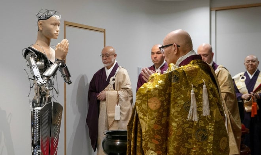 Japão cria deusa robô para pregar ensinamentos budistas e interagir com seres humanos