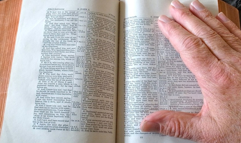 Resultado de imagem para o idoso e a bíblia