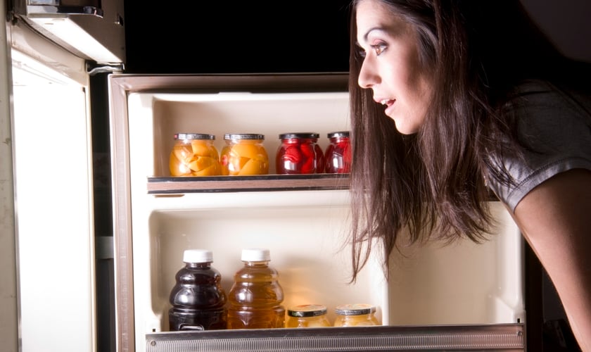 Mais de 2 milhões de bactérias podem ser encontradas em geladeiras. (Foto: Chris Boswell/Getty Images/iStockphoto)