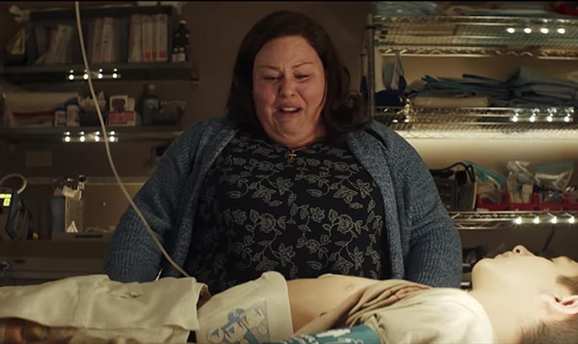 Cena do filme “Superação - O Milagre da Fé”, protagonizado pela atriz Chrissy Metz. (Foto: Reprodução/Breakthrough)